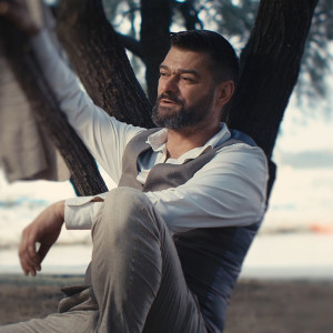 Listen to Sve što trebam song with lyrics from Ivan Ive Županović