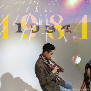 Listen to 천재 song with lyrics from RED KEEF