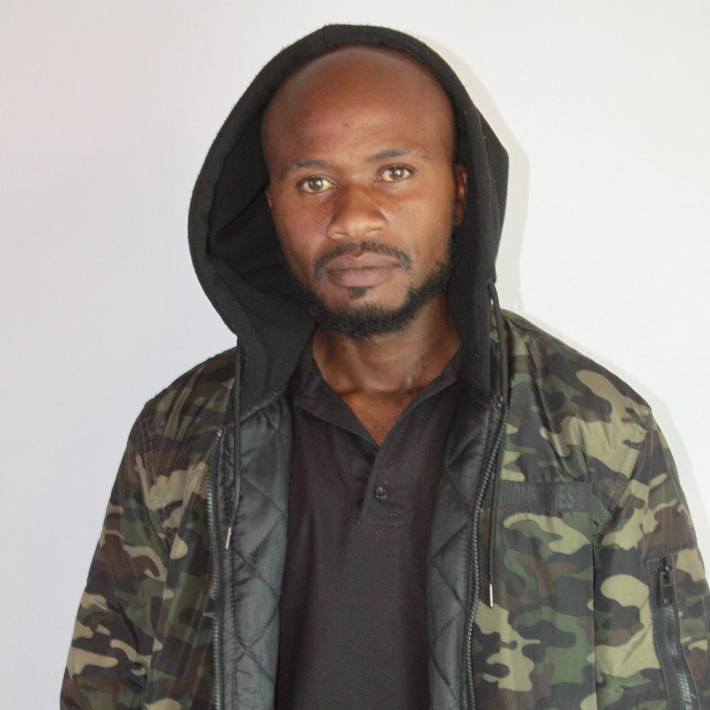 Enkambini(feat. Thatoo Boi Vosloo)