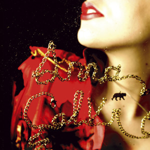 ดาวน์โหลดและฟังเพลง Suzanne And I พร้อมเนื้อเพลงจาก Anna Calvi
