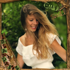 Dengarkan lagu IRLANDAISE nyanyian Emilie SmiLL dengan lirik