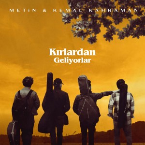 Metin Kemal Kahraman的專輯Kırlardan Geliyorlar