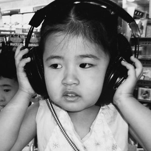 Listen to Welcome To My Paradise (feat. h3hyeon, Cloudybay, EPTEND) song with lyrics from Reve Nasi