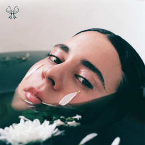 ดาวน์โหลดและฟังเพลง sorry not sorry (Explicit) พร้อมเนื้อเพลงจาก Vicenta