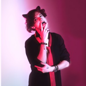 Listen to Киска (Explicit) song with lyrics from MellSher