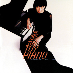 ดาวน์โหลดและฟังเพลง Glass: Modern Love Waltz - transcribed for 2 toy pianos by Margaret Leng Tan พร้อมเนื้อเพลงจาก Margaret Leng Tan
