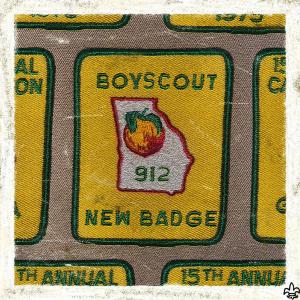 Dengarkan lagu NEW BADGE (Explicit) nyanyian BoyScout dengan lirik
