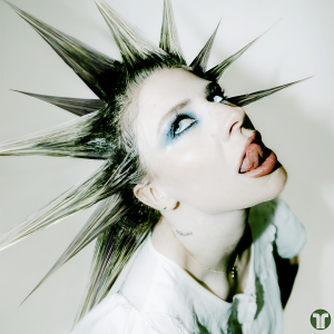 收聽ROSSY的STAR歌詞歌曲