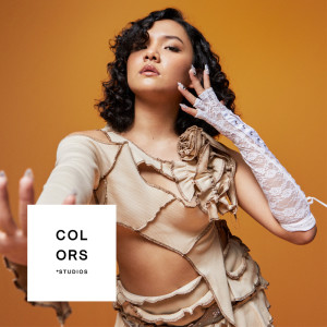 收聽Flower.far的Walk Away - A COLORS SHOW歌詞歌曲