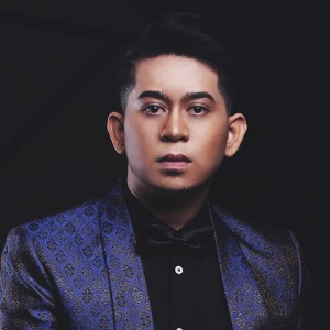 收听Shaffiq Erwin的Jangan Kau Jauh (Minus One)歌词歌曲