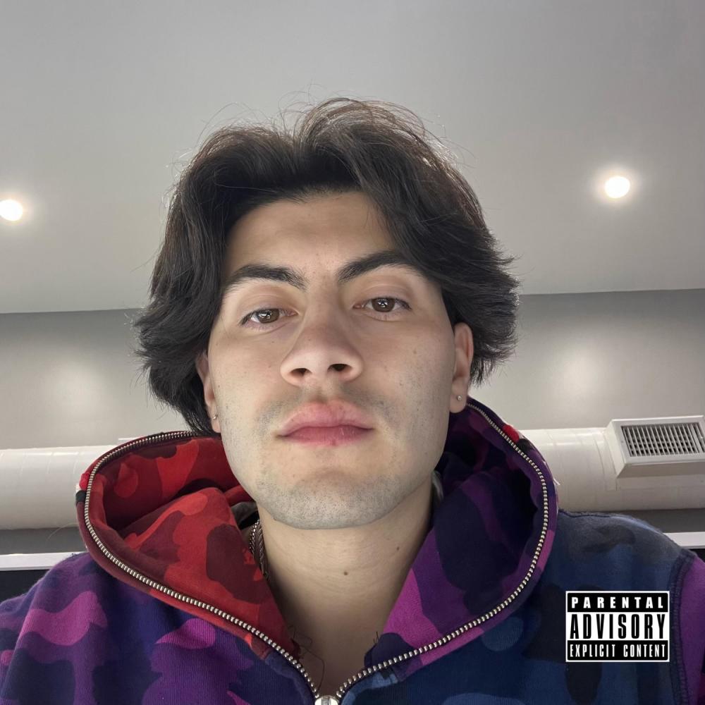 Dolce and Gabbana (feat. Xhulooo) (Explicit)