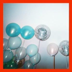 收聽Annika Wells的Sucks Being Sober歌詞歌曲