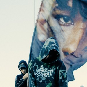 ดาวน์โหลดและฟังเพลง Cheio de Revolta (Explicit) พร้อมเนื้อเพลงจาก Devil Gremory