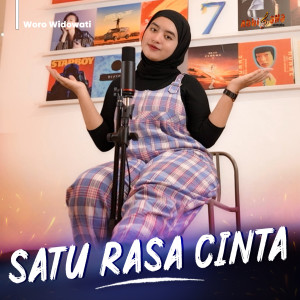 收聽Woro Widowati的Satu Rasa Cinta歌詞歌曲