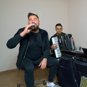 Album Colajul Unde Cant Cu Copiii from LAURENTIU CRACIUN