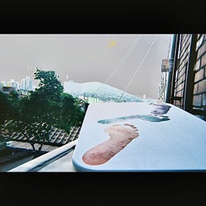 Listen to 오층의 잠자리 song with lyrics from enei emi