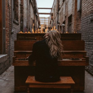 default playlist img