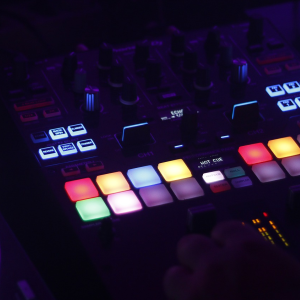 default playlist img