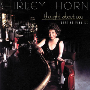 收聽Shirley Horn的Something Happens To Me (Live At Vine St./1987)歌詞歌曲