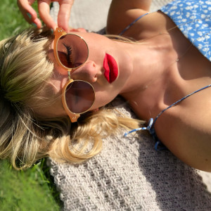 收聽Taylor Swift的Cruel Summer (LP Giobbi Remix)歌詞歌曲