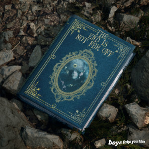 Listen to Thetis song with lyrics from Chillobey