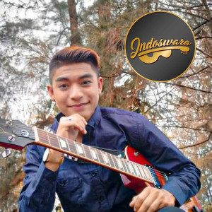 Listen to Saat Ku Jatuh Cinta song with lyrics from Yoga Vhein