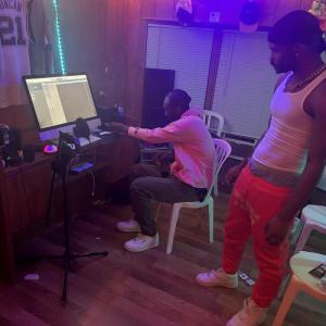 default playlist img