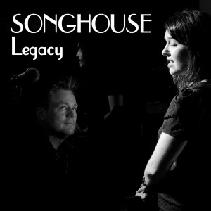 Dengarkan Everyone Loves You lagu dari Songhouse dengan lirik