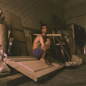 Listen to Выживаю (Explicit) song with lyrics from Odnoznachen