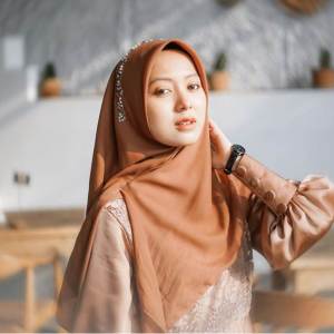 Album Bil Qur'ani Saamdhi oleh Dewi Hajar