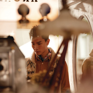 收聽陳柏宇的讓子彈飛歌詞歌曲