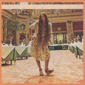 ดาวน์โหลดและฟังเพลง Last in Love พร้อมเนื้อเพลงจาก Nicolette Larson