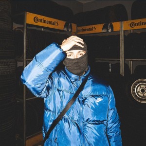 Dengarkan lagu Abi Biz Dün Gece Ne Yaşadık nyanyian krmd dengan lirik