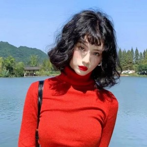 Listen to 这缘分像一道桥 (女声深情版) song with lyrics from 梨香