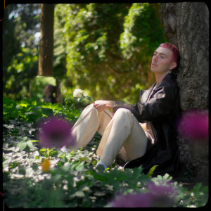 ดาวน์โหลดและฟังเพลง first mover พร้อมเนื้อเพลงจาก Lasse Dein