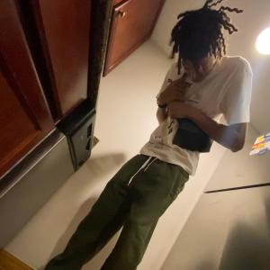 收聽Astros的Outta This Wrld (Explicit)歌詞歌曲