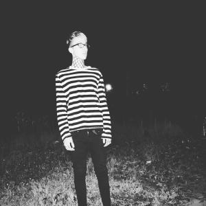 收聽Dacdplays的WHATEVER歌詞歌曲