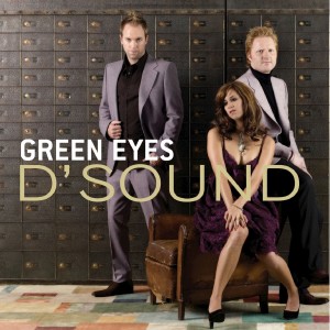 ดาวน์โหลดและฟังเพลง Green Eyes พร้อมเนื้อเพลงจาก D'Sound