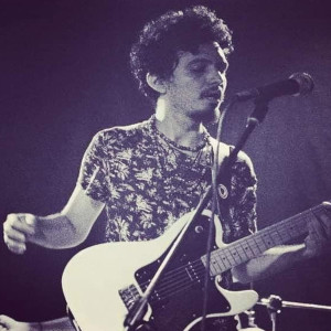 ดาวน์โหลดและฟังเพลง Baygon พร้อมเนื้อเพลงจาก Letto