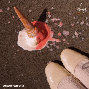 收聽Angie的dolcedolcemente歌詞歌曲
