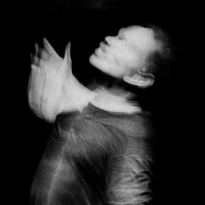 Listen to La Yola (feat. TRANSPORTE URBANO) song with lyrics from Luis Días