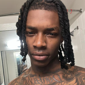 ดาวน์โหลดและฟังเพลง 9 O'clock (Explicit) พร้อมเนื้อเพลงจาก Mmwtaymoe