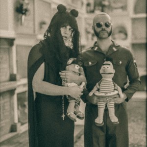Finito的專輯Sin Complejos Y Sin Madre En El Camposanto (Explicit)