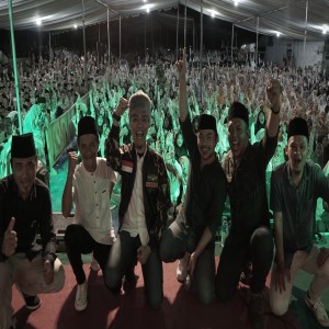 Dengarkan Menuju CahayaMu lagu dari Adib Panjalu Sakanagara dengan lirik