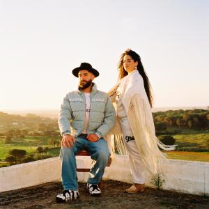 收聽Fire Pérez的¡ Viva Villablanca ! (feat. Pedro de la mugre, J.Macarro, Fire Pérez, BeltranBeats & Marenkarma)歌詞歌曲