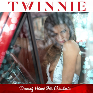 ดาวน์โหลดและฟังเพลง Driving Home for Christmas พร้อมเนื้อเพลงจาก Twinnie