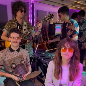 default playlist img