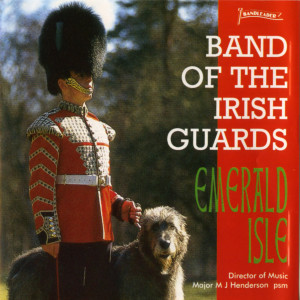 ดาวน์โหลดและฟังเพลง Guards Armoured Division พร้อมเนื้อเพลงจาก The Band of the Irish Guards