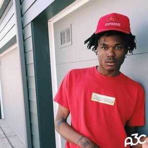 ดาวน์โหลดและฟังเพลง Play พร้อมเนื้อเพลงจาก Lucki
