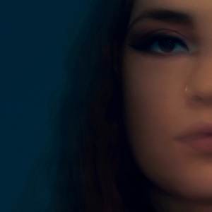 ดาวน์โหลดและฟังเพลง Replay พร้อมเนื้อเพลงจาก The Present Sound